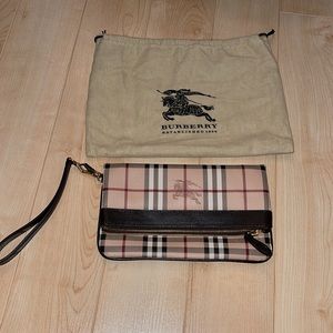 BURBERRY clutch!